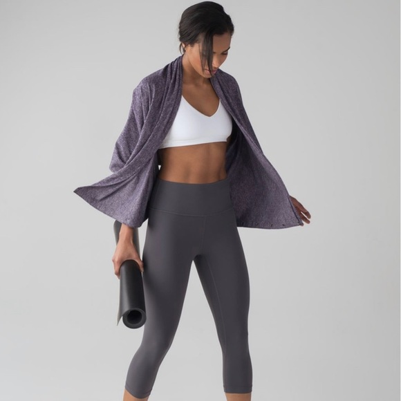 Lululemon Vinyasa Scarf (Rulu)
Heathered Black Grape
O/S excellent condition - Picture 6 of 8